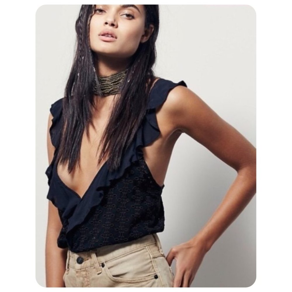 Women’s Navy Ruffle V-Neck Sleeveless Top